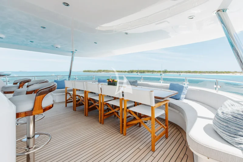 Sundeck Dining Forward