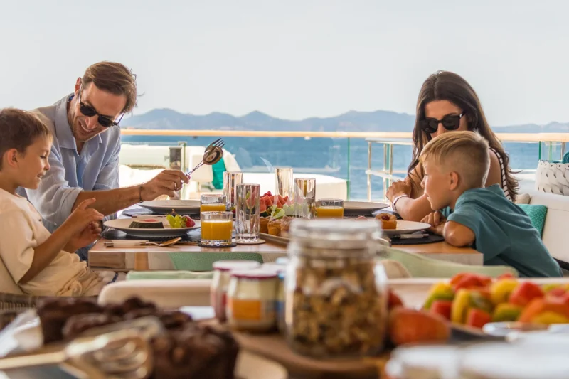 Sundeck dining