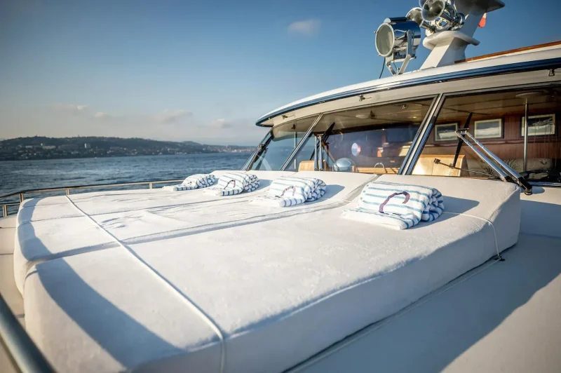 Sunpads on the foredeck