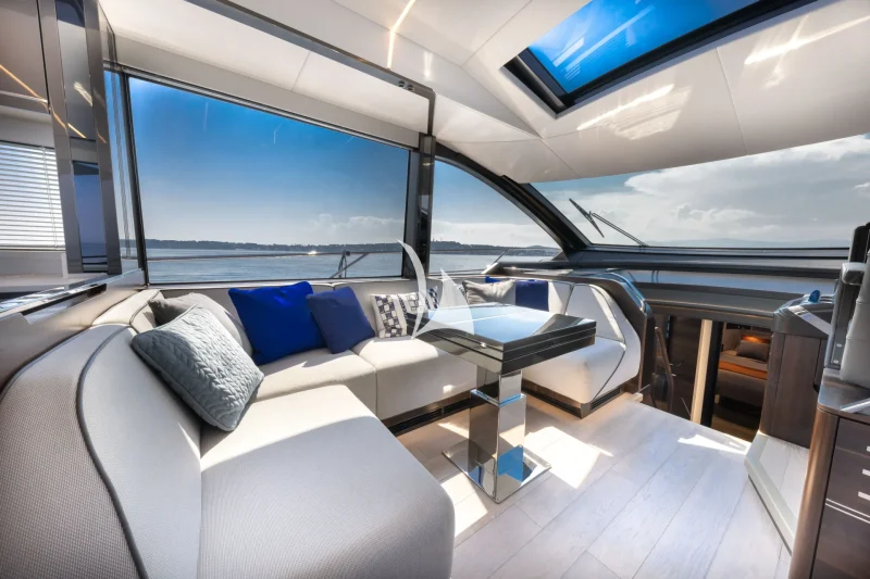 M/Y FORZA Dining