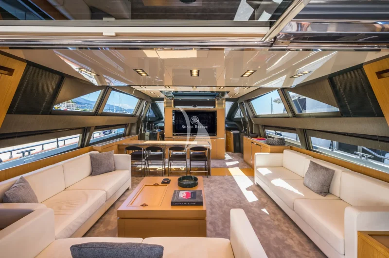 M/Y SILVER BREEZE Saloon 1