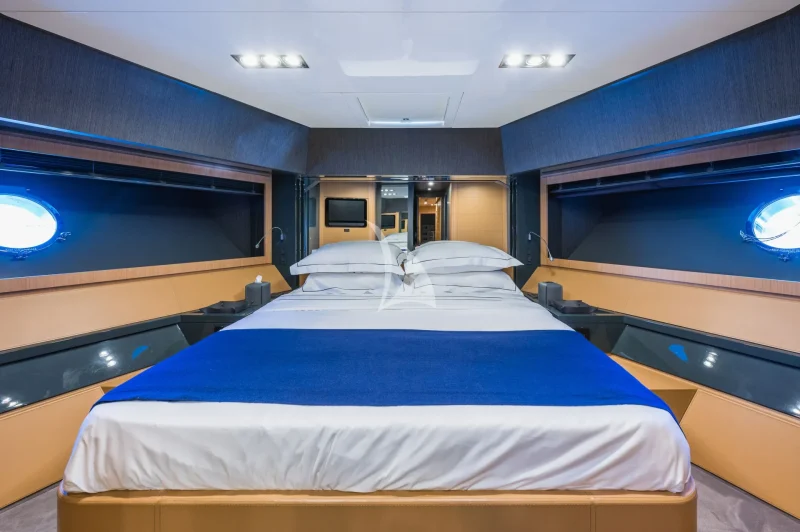 M/Y SILVER BREEZE Double cabin 1