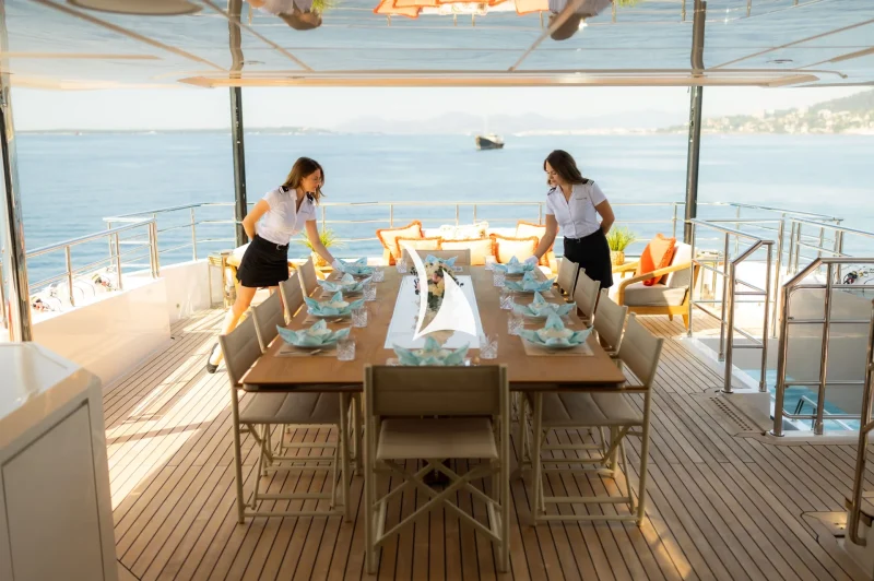 M/Y ROCKET ONE