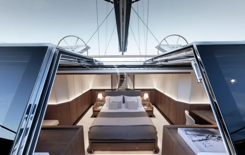 Main deck aft owner's private outdoor access 