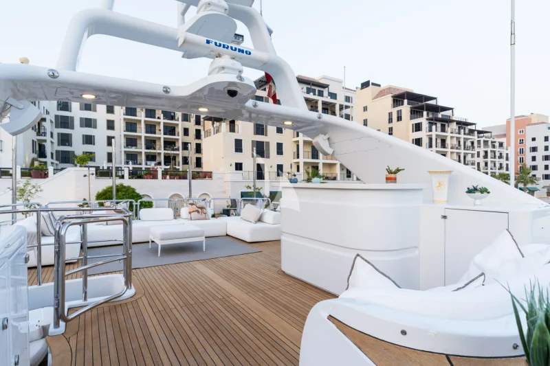 UPPER DECK SEATING AREA