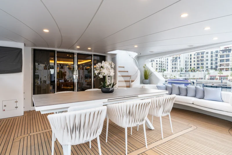 UPPER DECK AFT ALFRESCO DINING AREA
