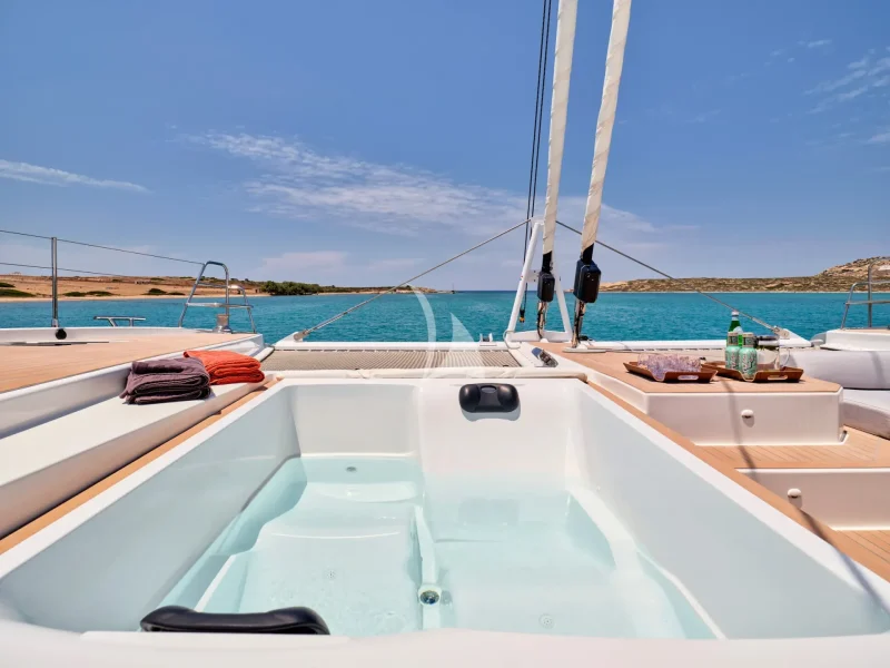Jacuzzi on foredeck