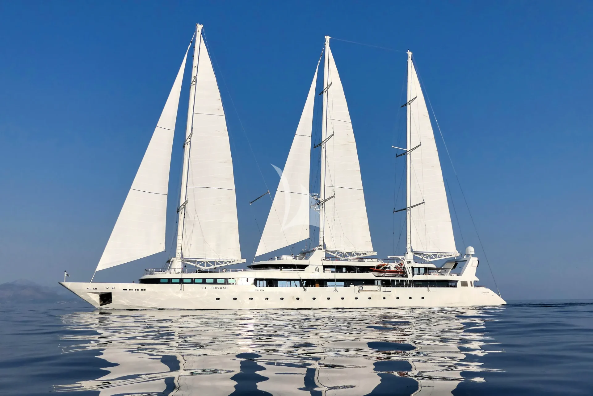 LE PONANT