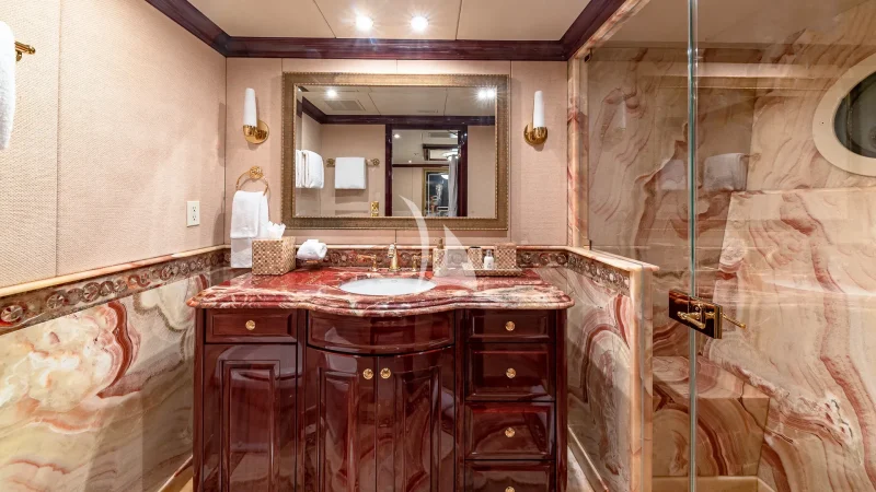 King Ensuite