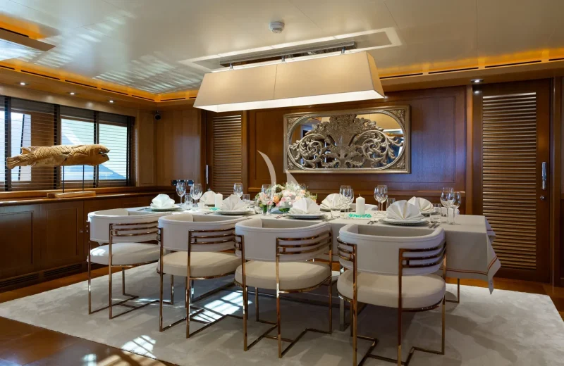 Main salon dining area