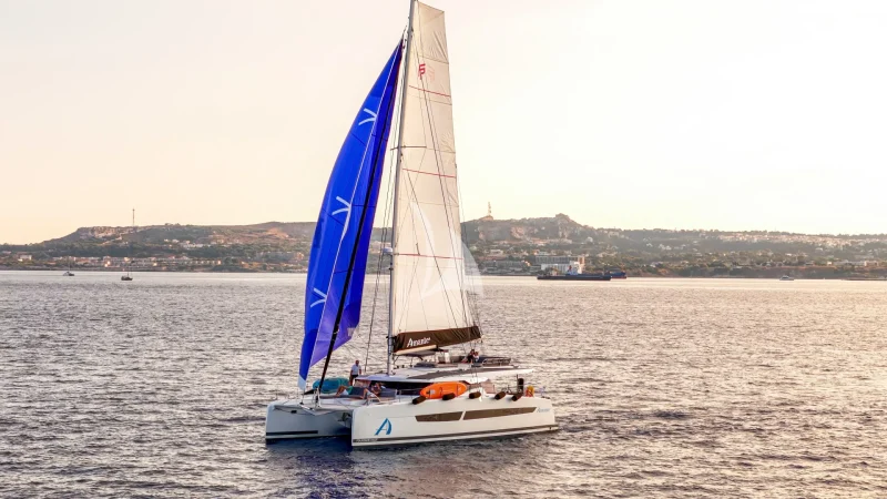 Amante sailing