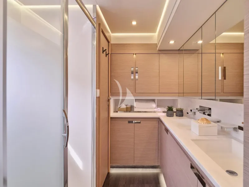 Master Cabin Bathroom 