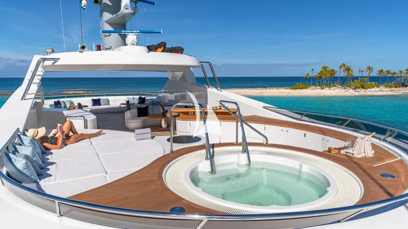 REVERIE Sun Deck