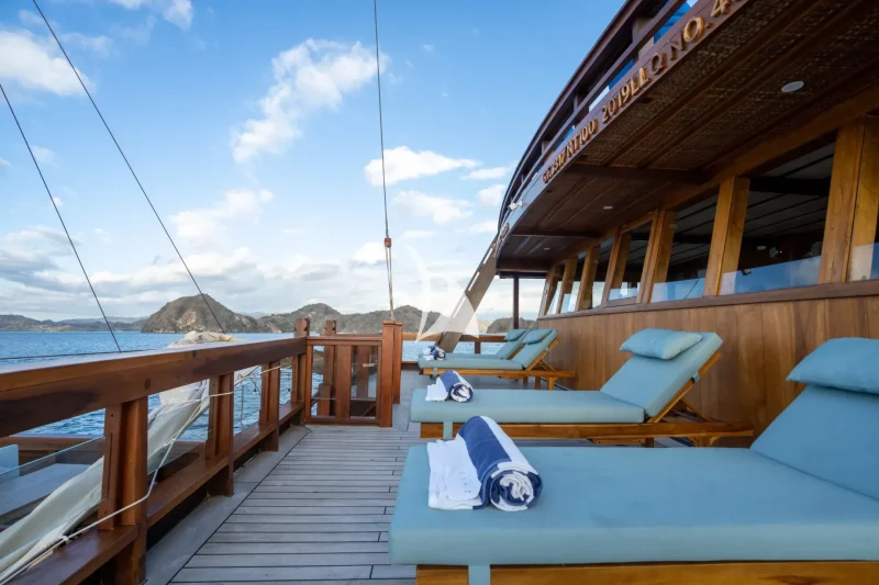 Bridge deck balcony
