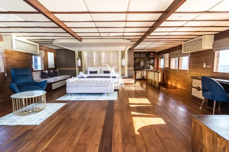 Master suite