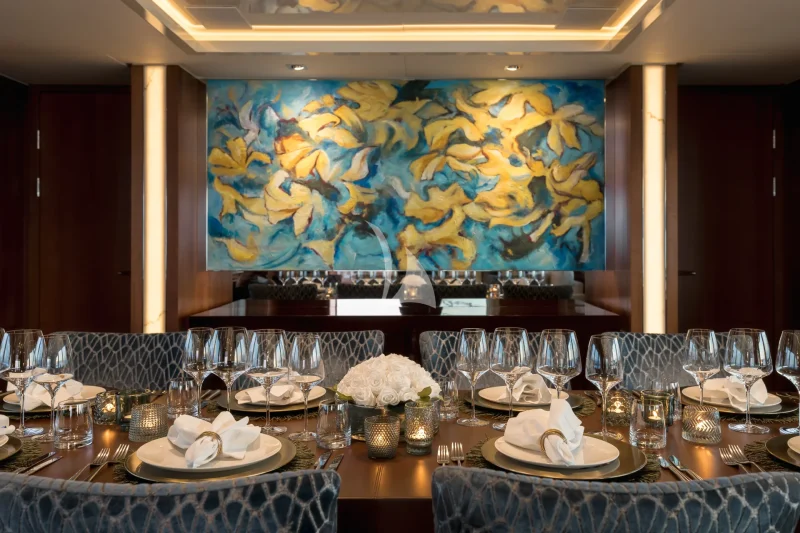 Main Salon dining 
