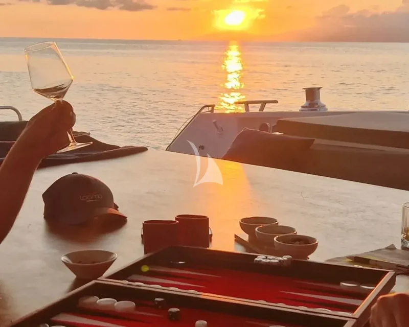 LOOMA - Lifestyle