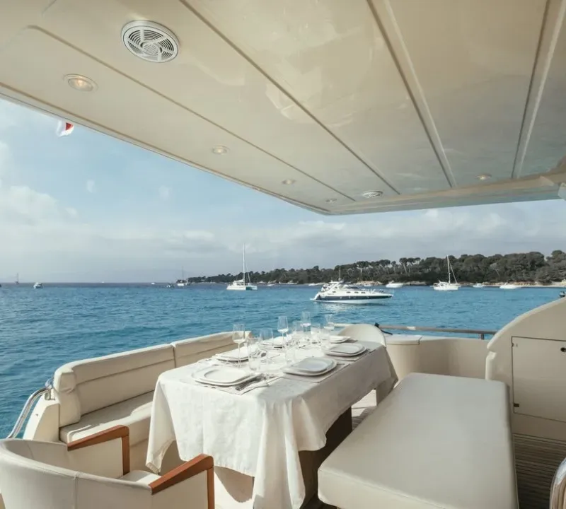 Aft dining area