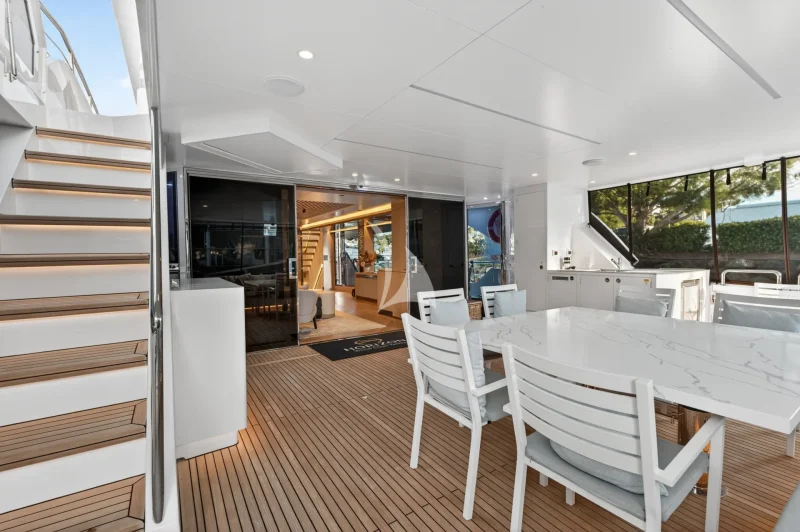 Main Deck Aft Dining Area