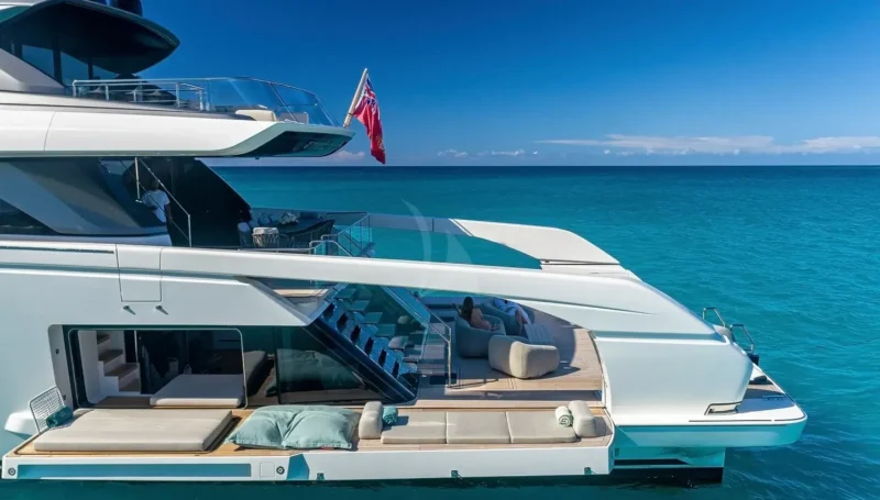 ANOTHER ONE Beach Club Folding Balcony