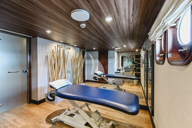 C deck - massage room