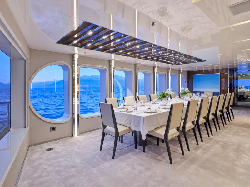 main deck dining