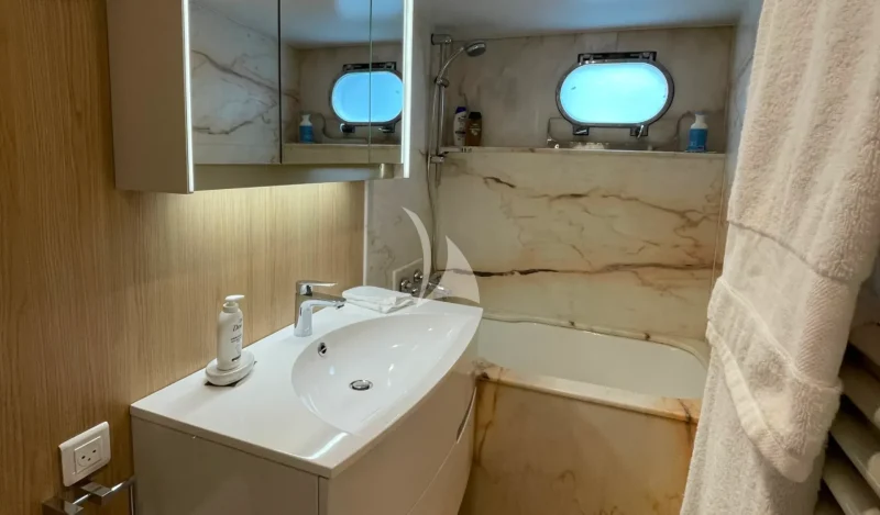 bathroom double