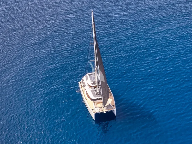 Aloia 80 under sail