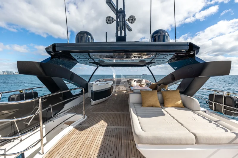 Flybridge 