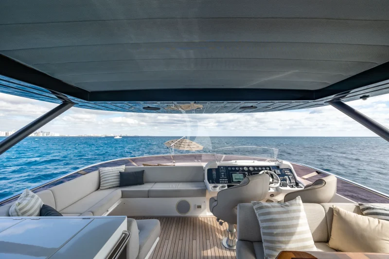 Flybridge 