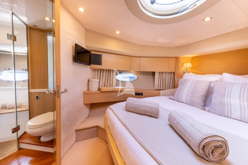 M/Y P'TITE BOUILLE VIP Cabin
