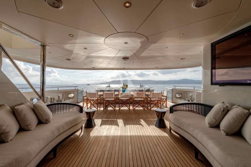 Aft main deck 