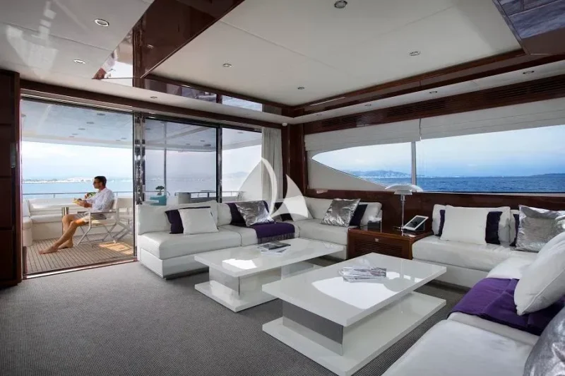 Molly's main saloon with panoramic views