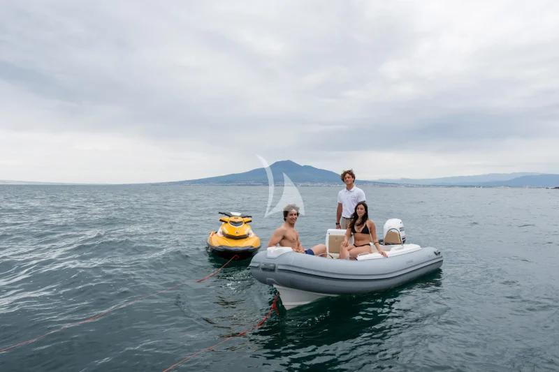 Tender 3.80mt 40 hp 