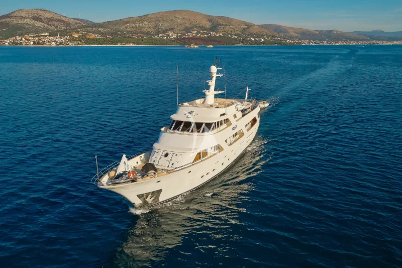 Exterior cruising