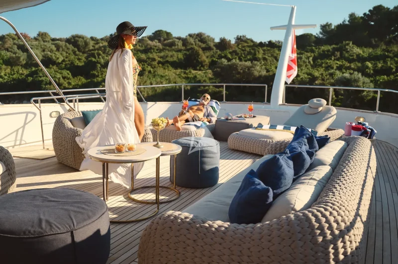 Lifestyle sun deck 