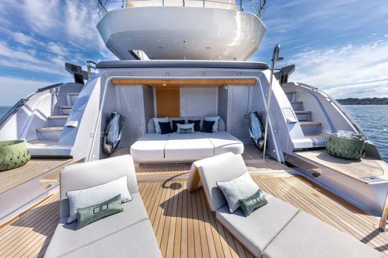 M/Y OCEAN ONE - Beach Club