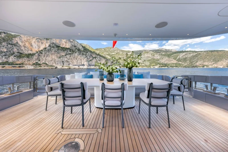 M/Y OCEAN ONE - Aft Deck Dining