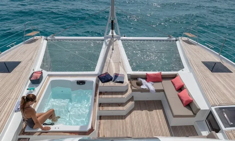 Bow Jacuzzi