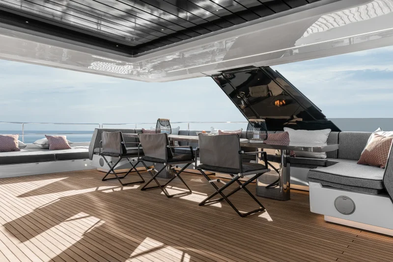 Flybridge Dining area
