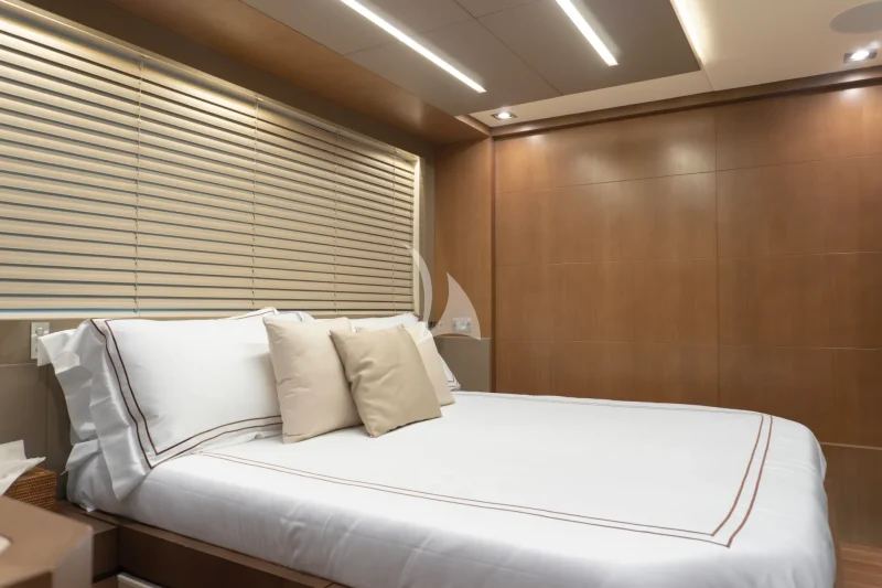VIP Cabinneutral bedding