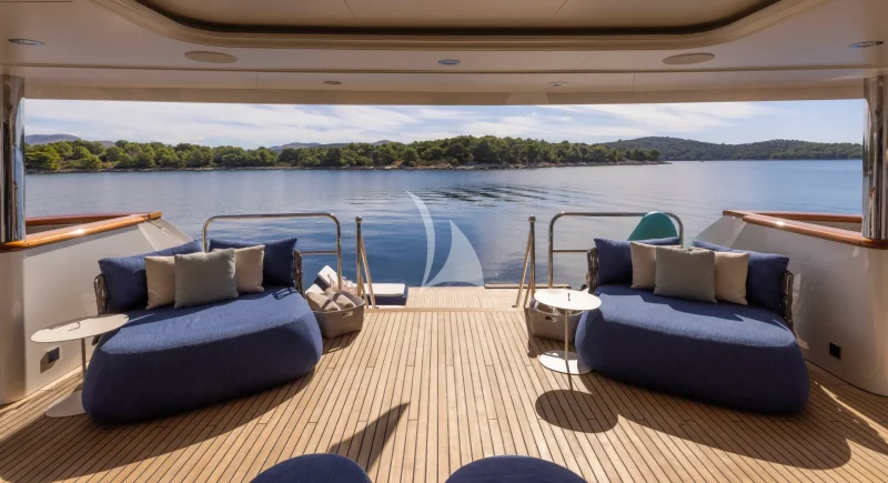Main aft deck