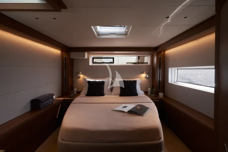 Double cabin