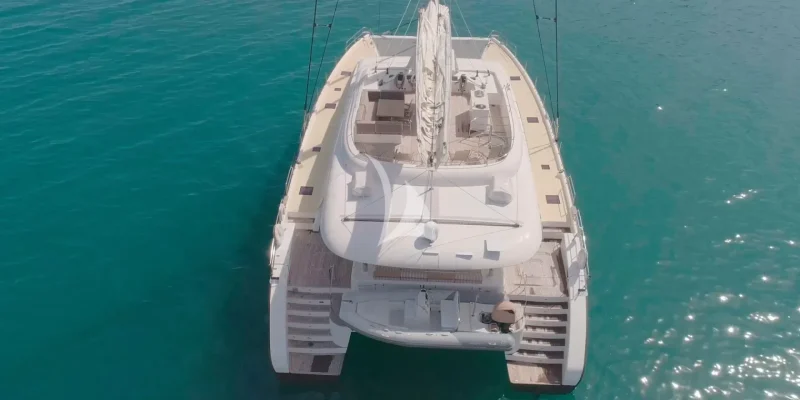 HOUBARA - at anchor