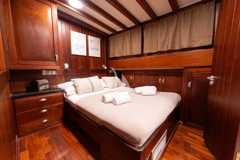 Angelica's double en-suite cabin 