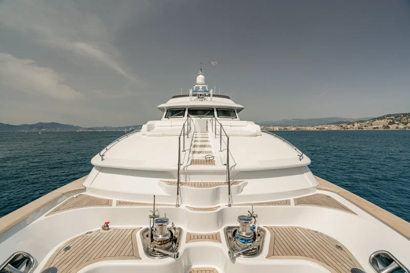 Bow area with sunpads