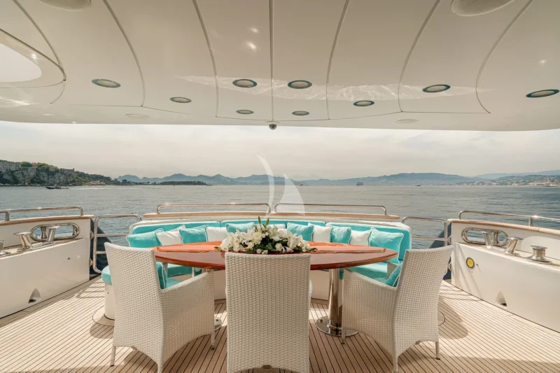 Main deck aft
