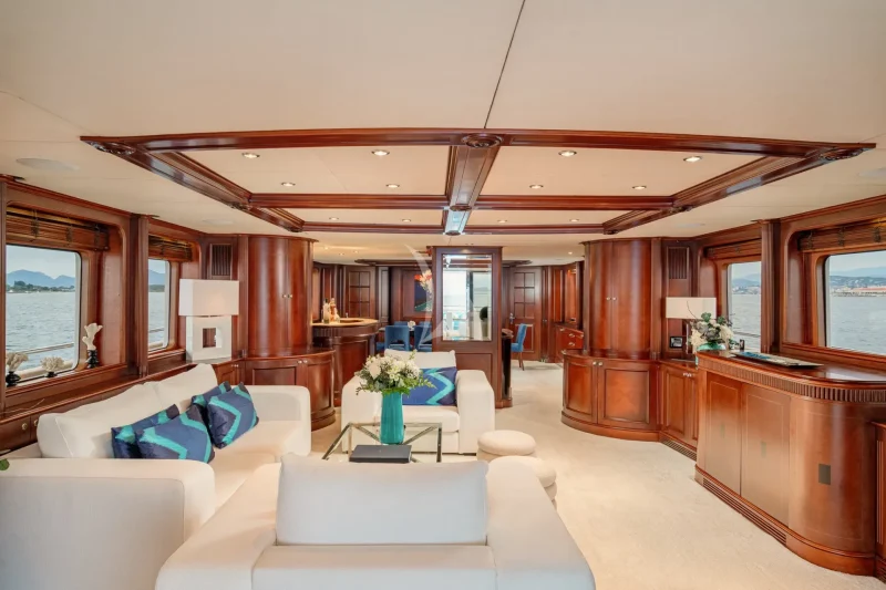 Main deck salon