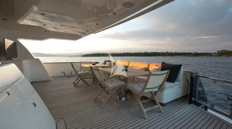 Main Aft