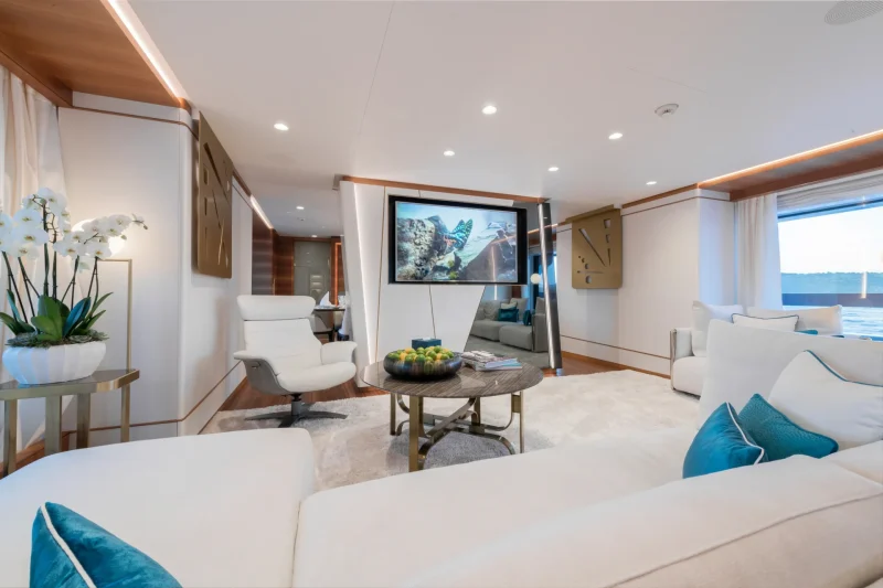 Main deck salon